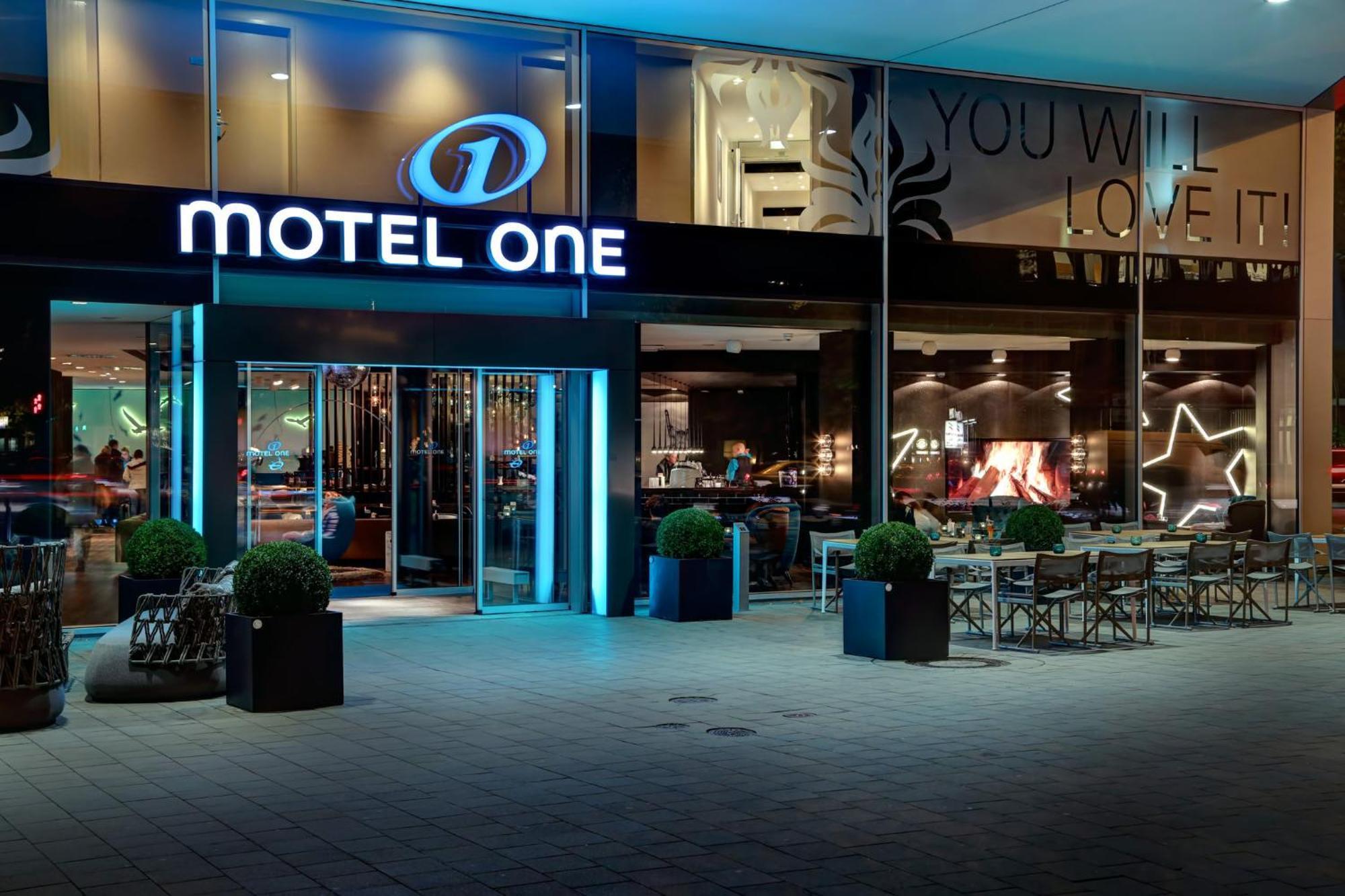 Motel One Hamburg Am Michel Ngoại thất bức ảnh